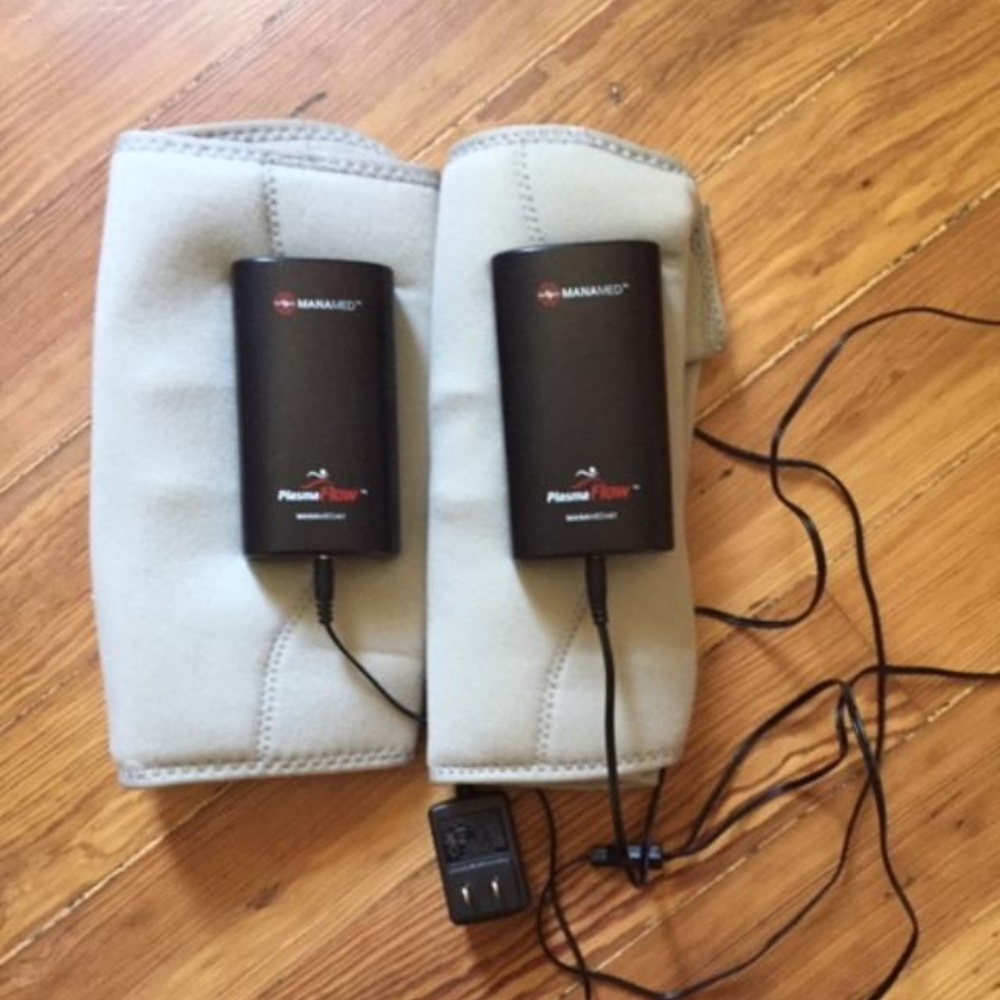 Lower extremity sequential compression device